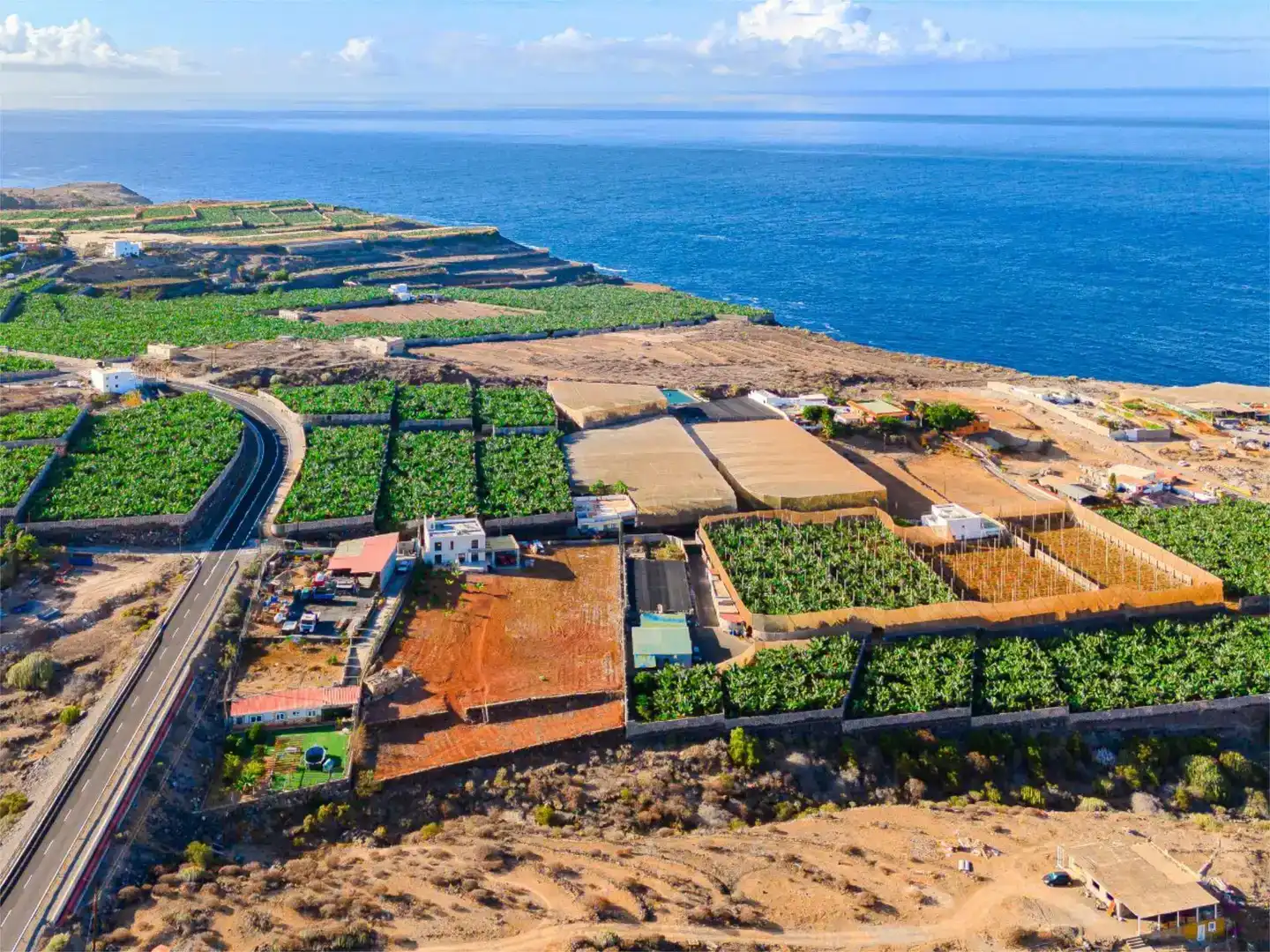 Vista exterior de Finca rústica en venda en Adeje amb Aire condicionat