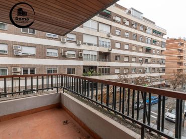 Pis amb ascensor en venda a Calle PEDRO ANTONIO DE ALARCON 34
