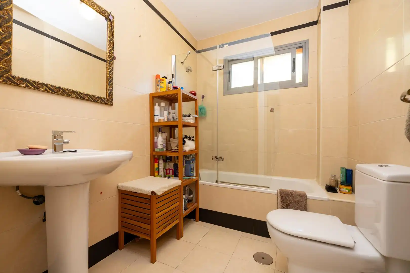 Houses for sale in Calle Miguel Valle Tendero, Jun