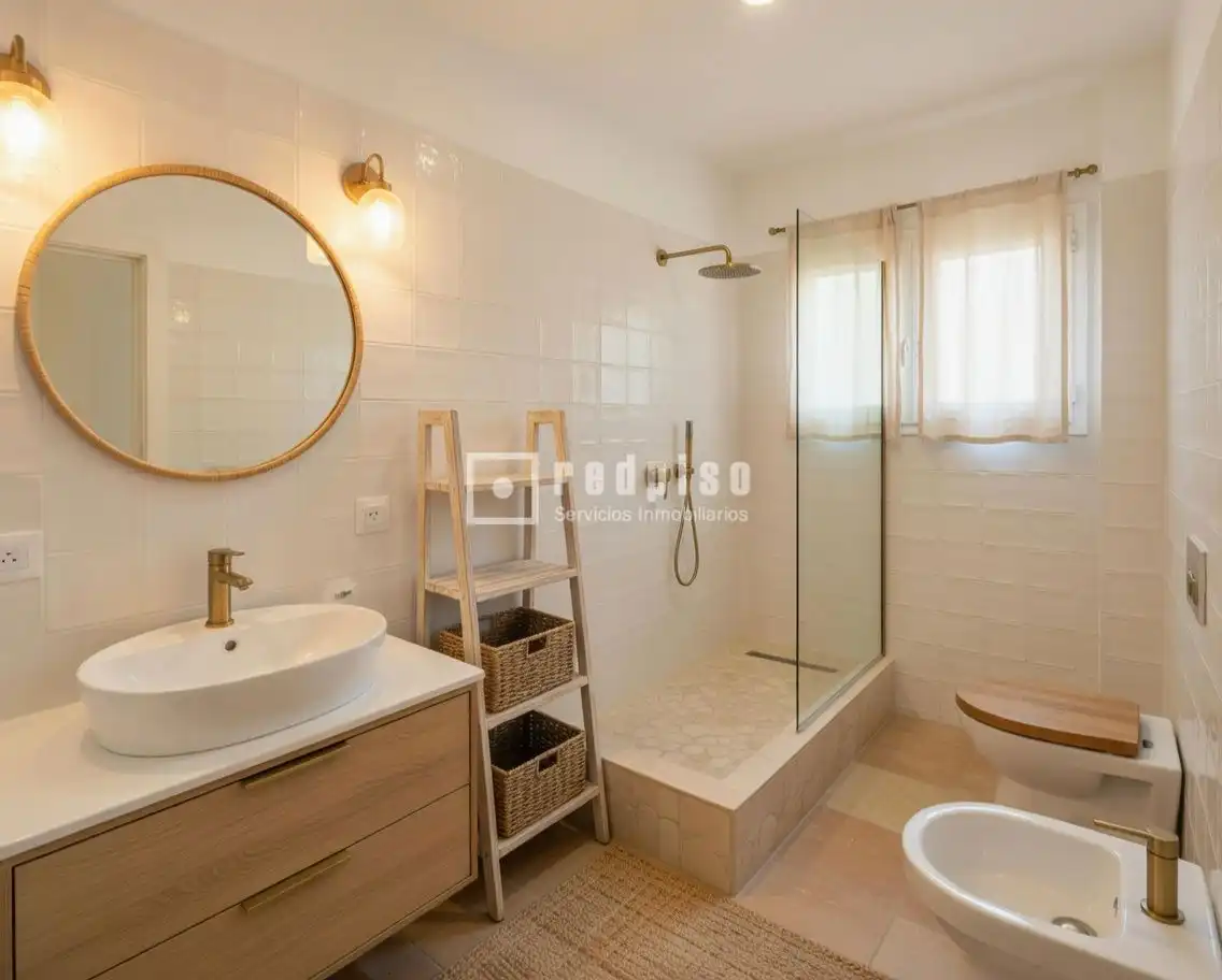 Baño de Piso en venta en Sevilla con Aire acondicionado y Terraza