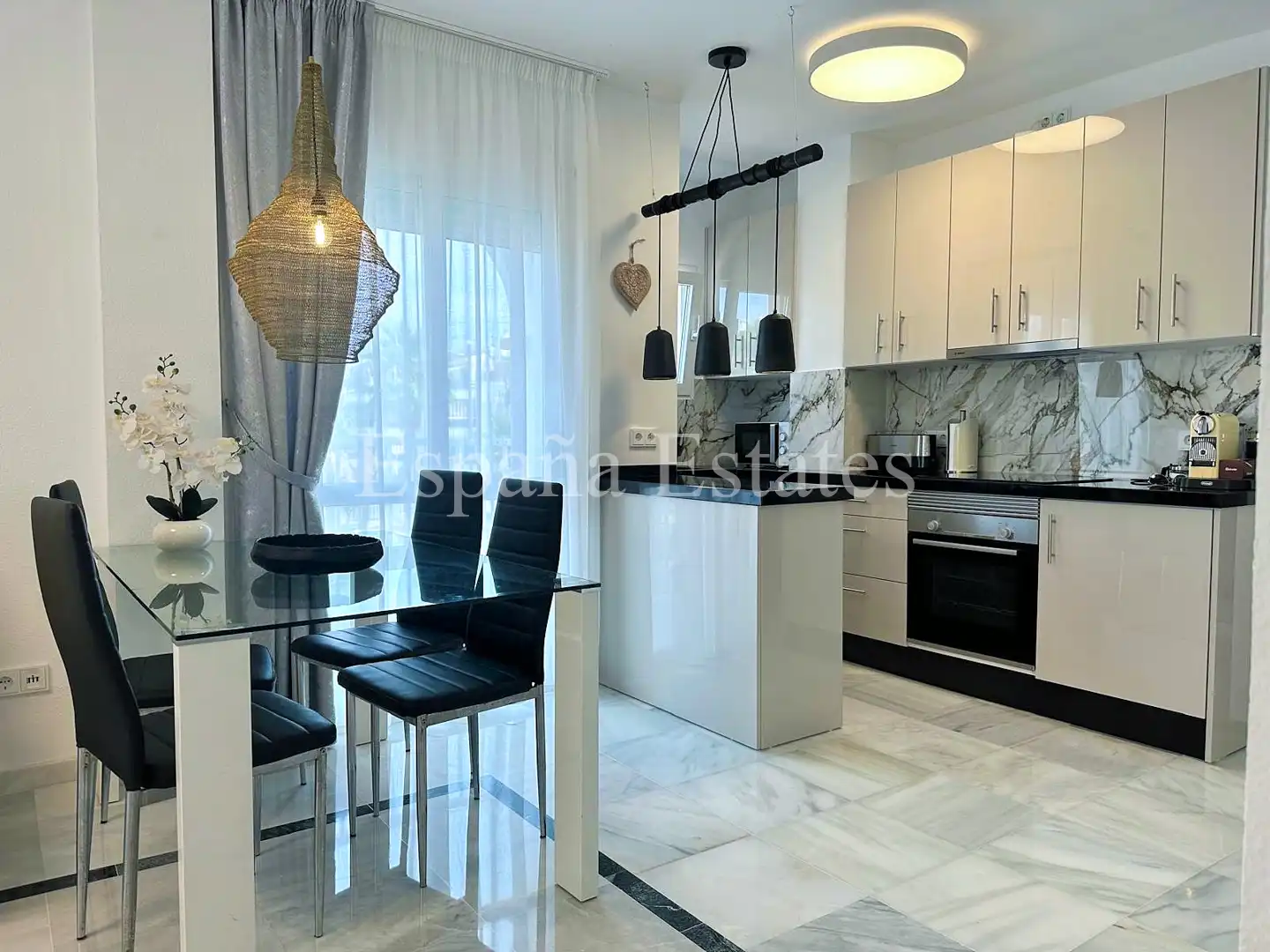 Cuina de Apartament en venda en Torrox amb Aire condicionat, Calefacció i Terrassa
