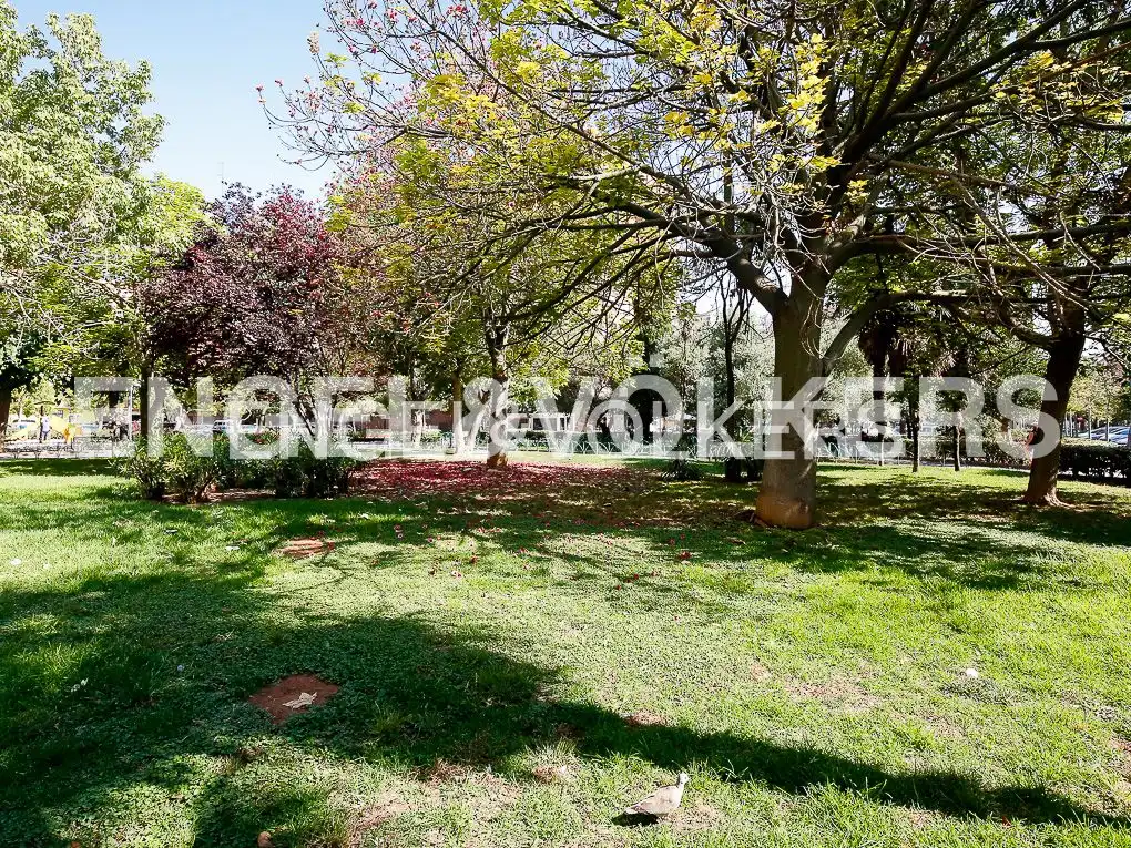 Piso de alquiler en Valencia con Calefacción y Amueblado