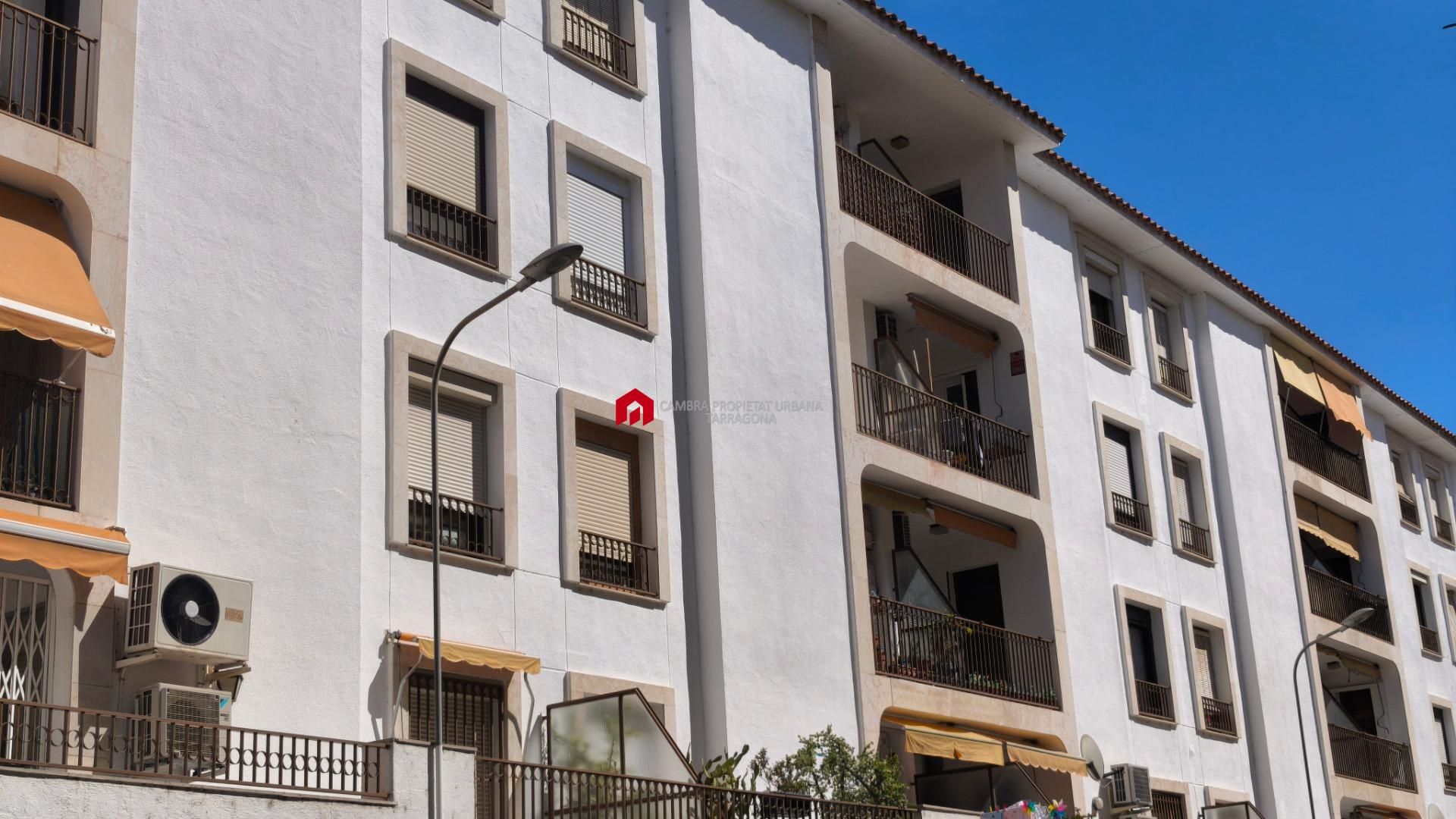 Vista exterior de Piso en venta en Tortosa con Terraza y Balcón