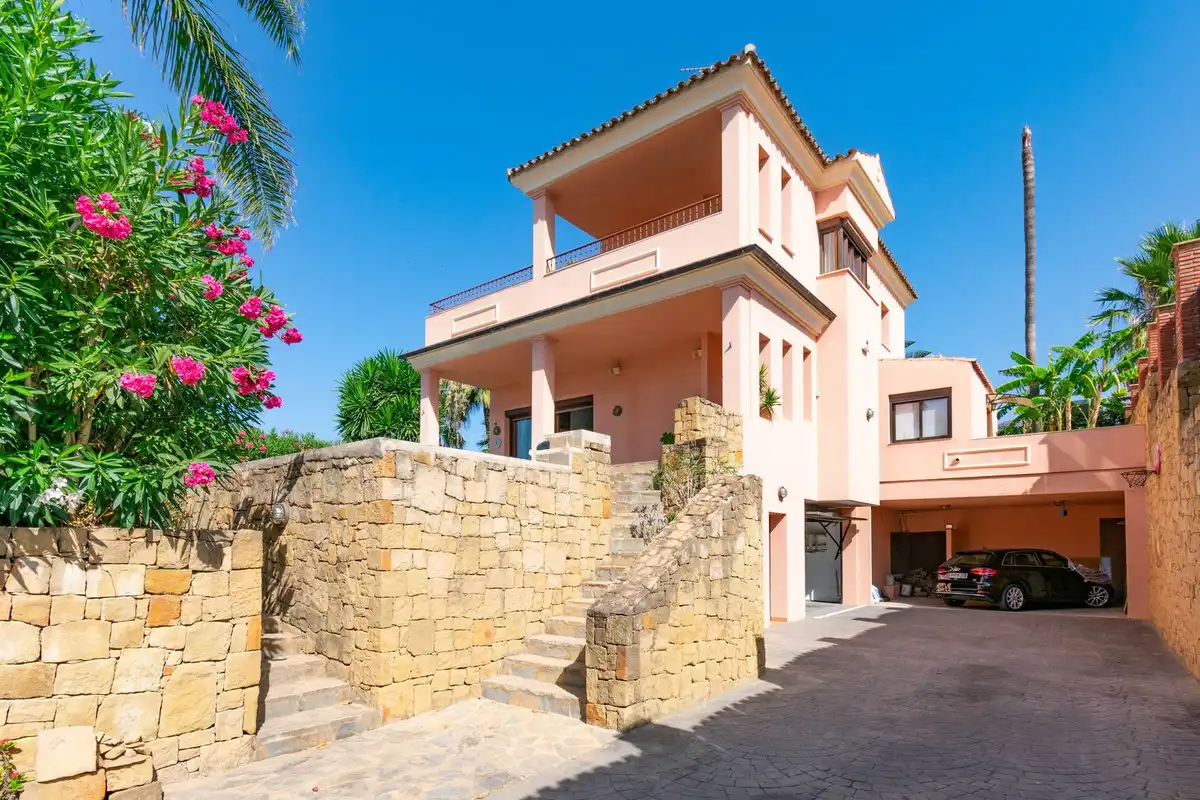 House with pool for sale in Estepona Pueblo, imagen 4
