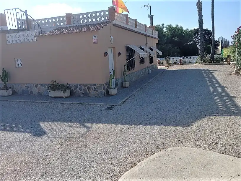 Vista exterior de Casa o xalet en venda en Elche / Elx amb Aire condicionat, Jardí privat i Terrassa