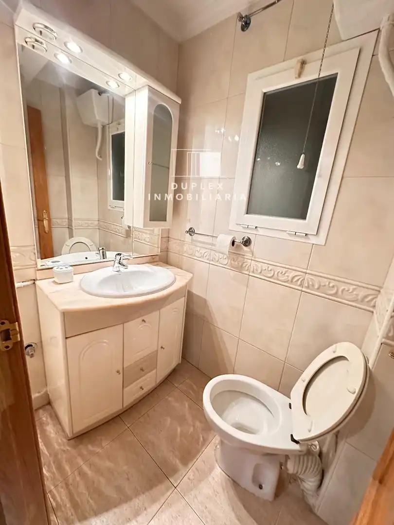 Badezimmer von Wohnung zur Miete in Cuenca mit Heizung, Terrasse und Möbliert