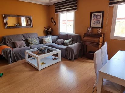 Living room of Flat for sale in  Madrid Capital