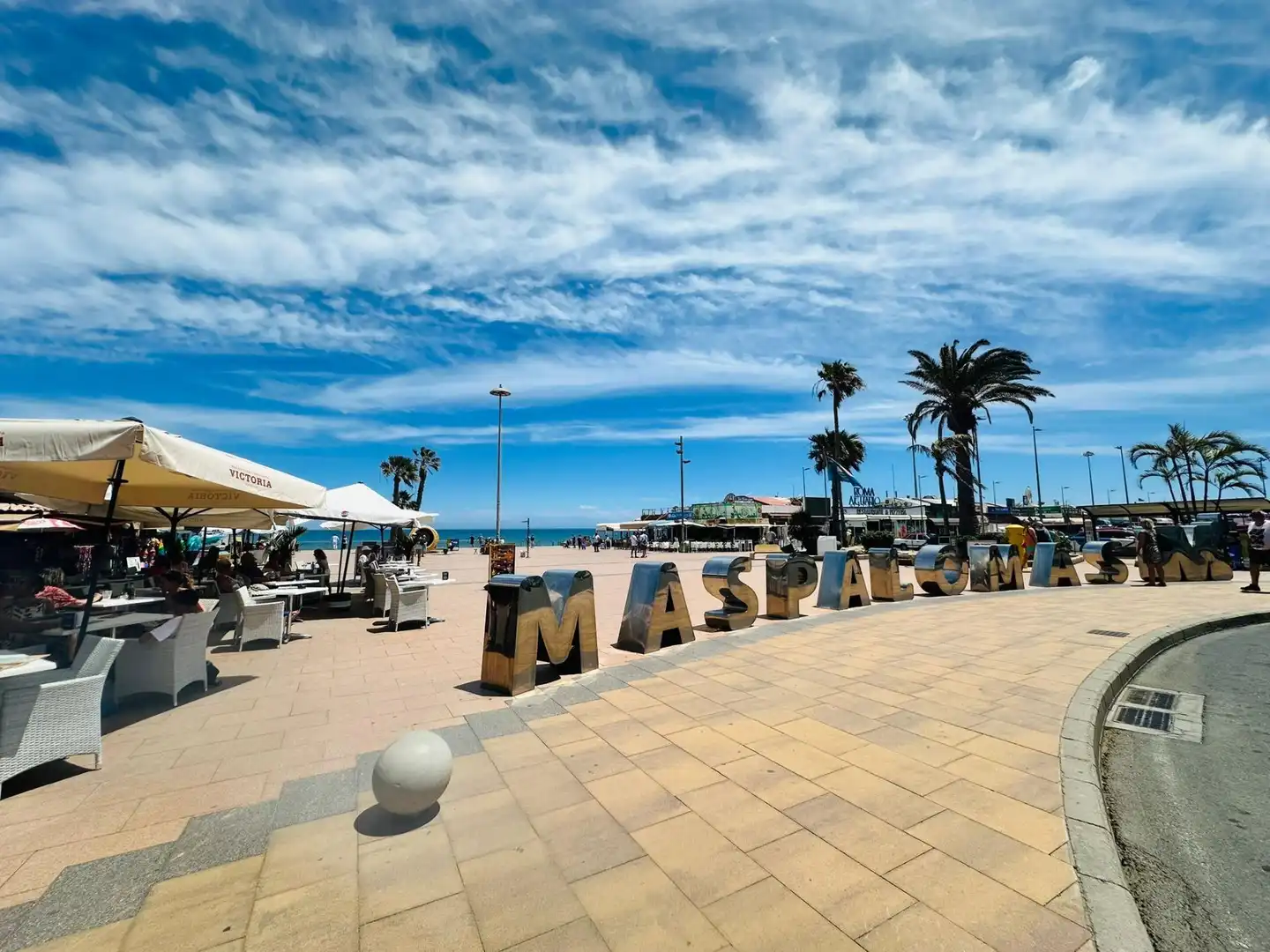 Vista exterior de Local en traspaso en San Bartolomé de Tirajana con Terraza y Amueblado