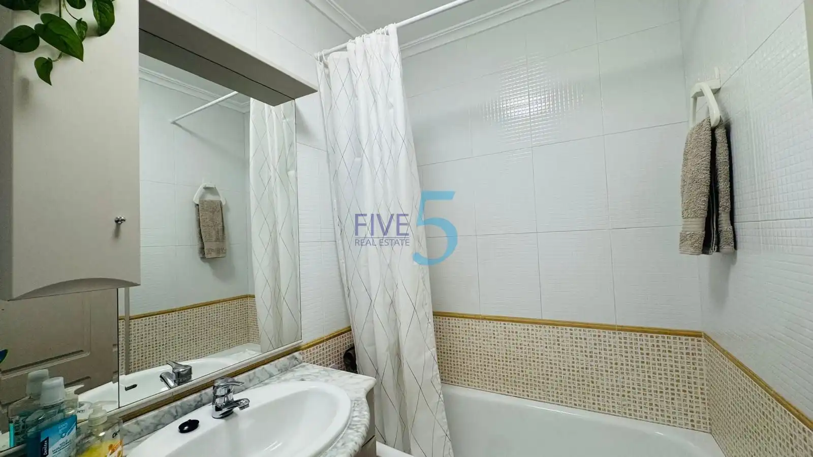 Bany de Pis en venda en Almoradí amb Aire condicionat, Piscina i Moblat