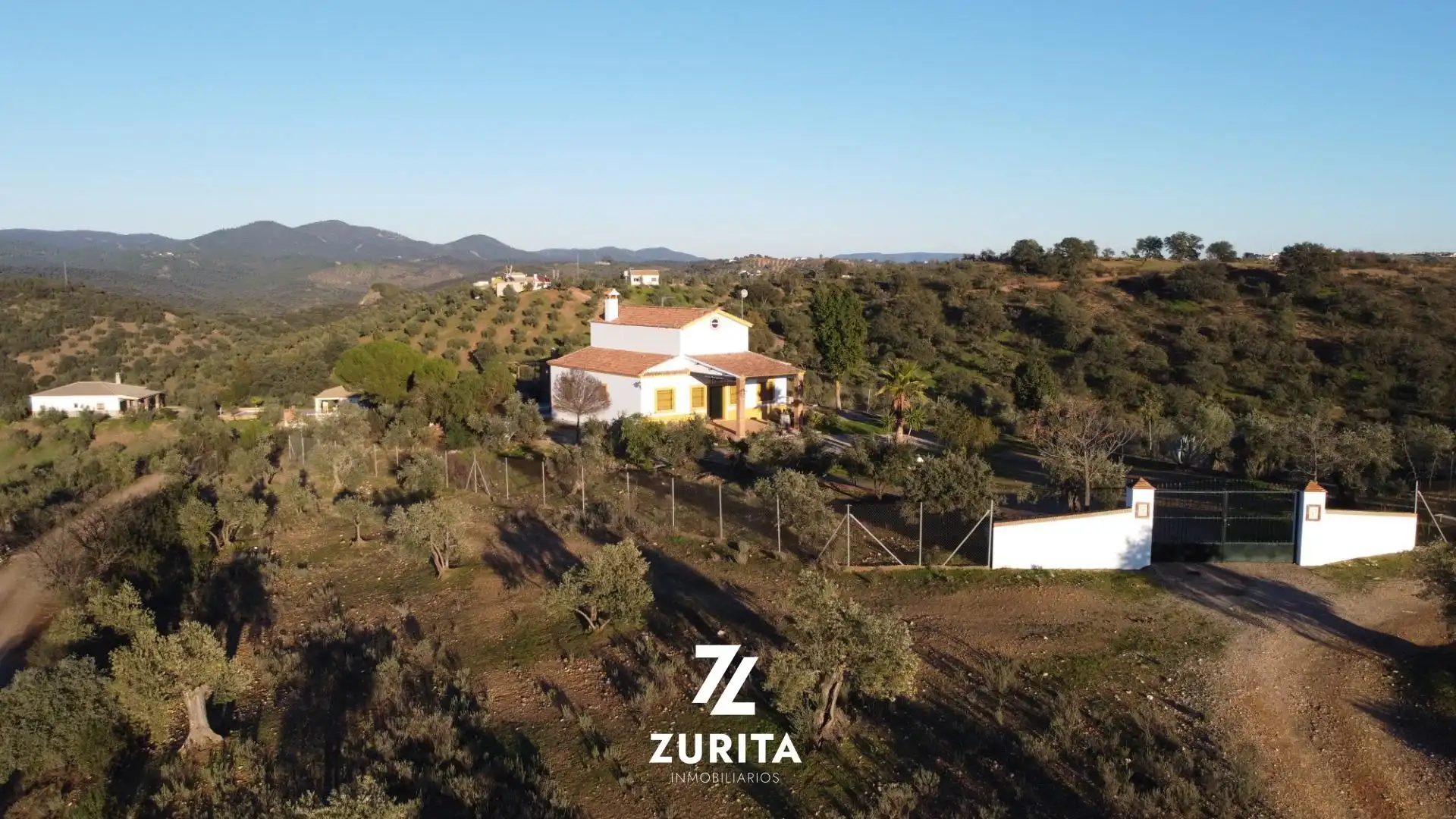 Casa rústica con piscina en venta en Zona Pantano Martín Gonzalo, imagen 8