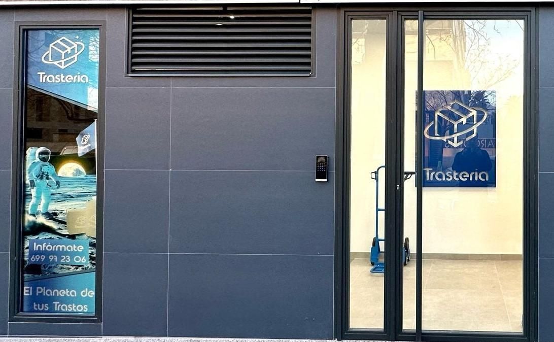 Exterior view of Box room to rent in  Granada Capital