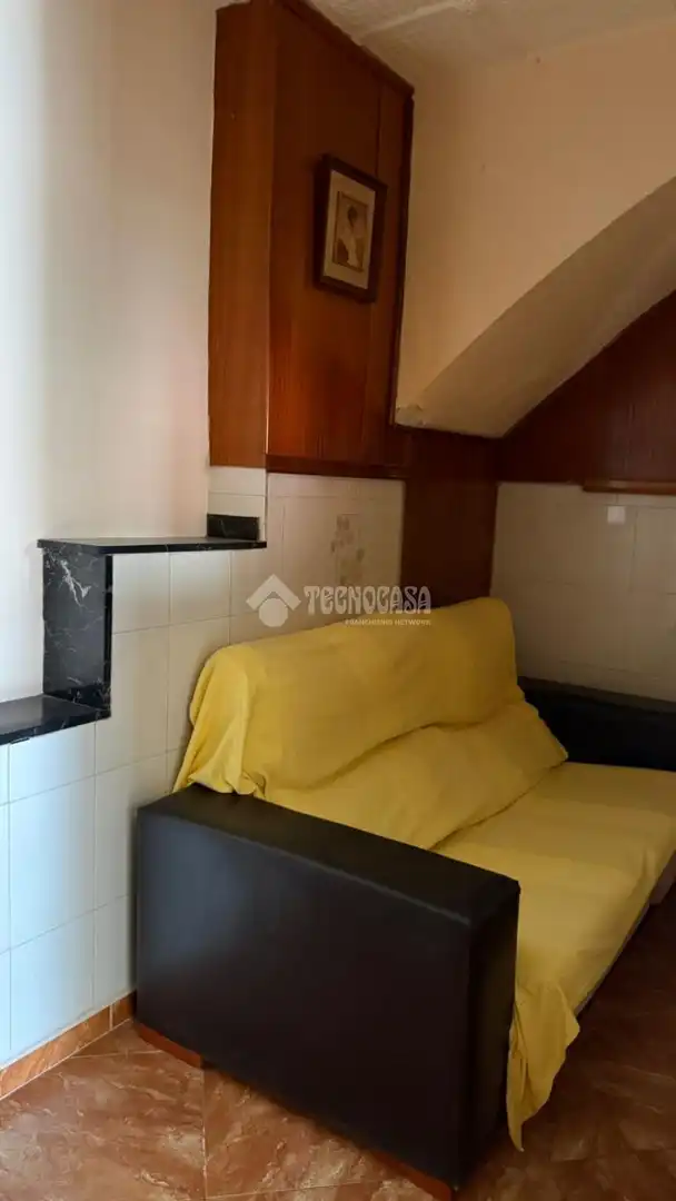 Habitación de Casa adosada en venta en Almería con Amueblado