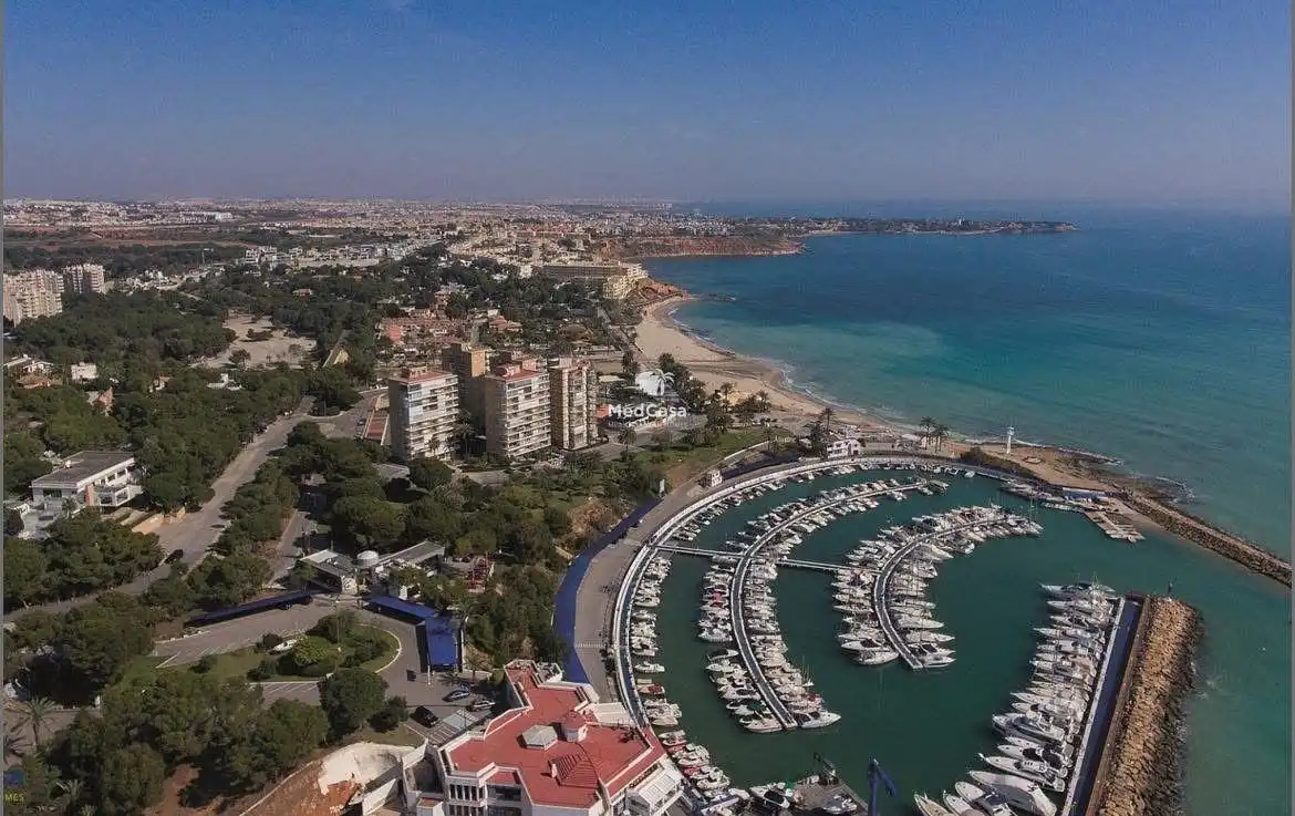 Außenansicht von Dachboden zum Verkauf in Orihuela mit Klimaanlage, Heizung und Terrasse
