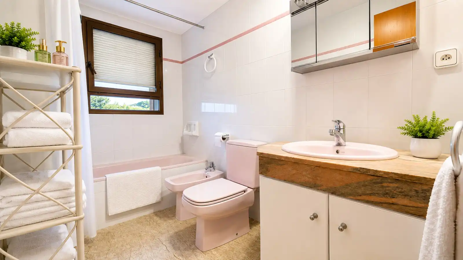 Bathroom of Flat for sale in Cambrils  with Air Conditioner, Terrace and Furnished