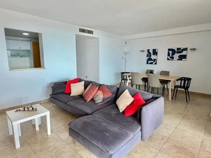 Wohnzimmer von Maisonette zum Verkauf in Fuengirola mit Klimaanlage, Privatgarten und Terrasse