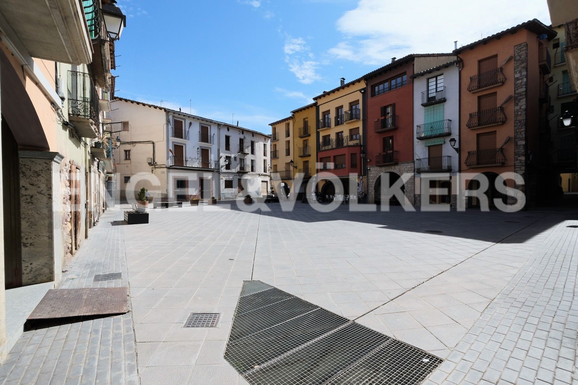 Exterior view of Premises for sale in El Pont de Suert