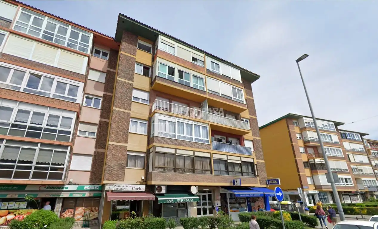Vista exterior de Piso de alquiler en Santander con Calefacción y Amueblado