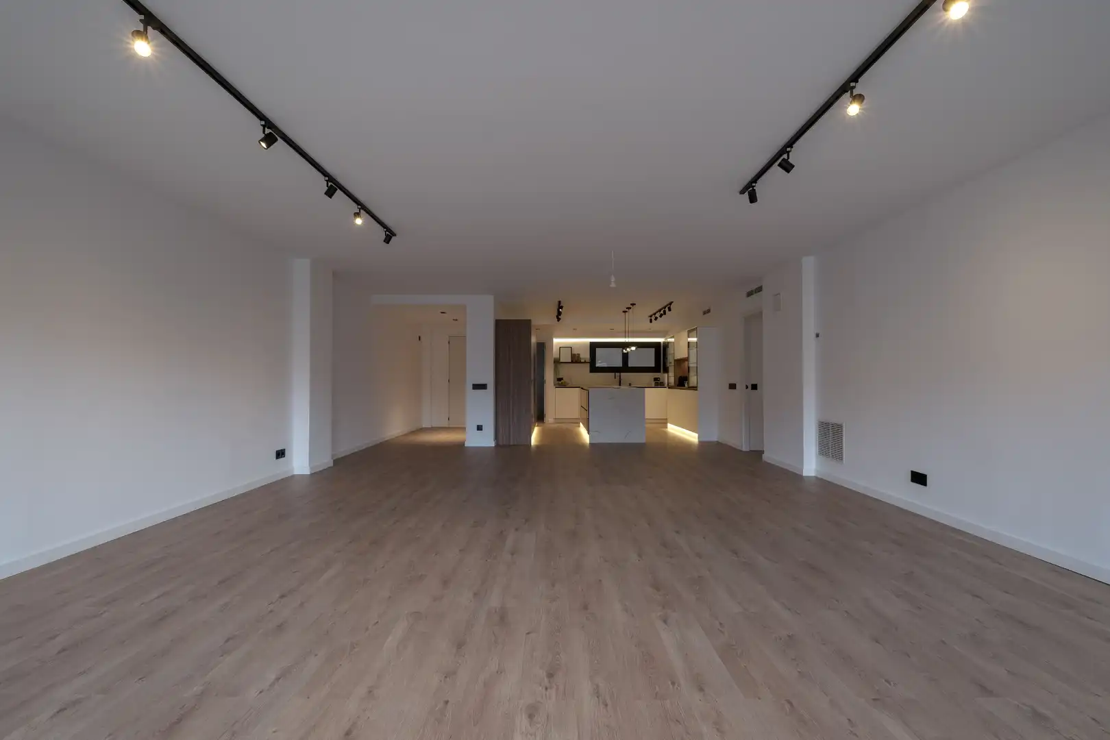 Flat for sale in Lleida  with Air Conditioner, Heating and Furnished
