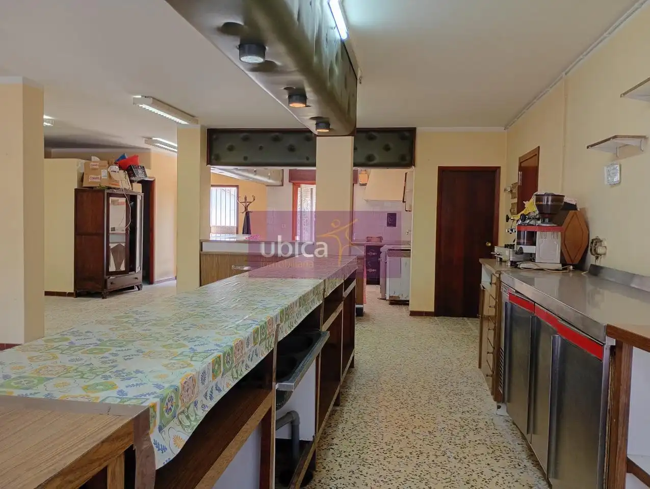 Kitchen of Commercial properties for rent in Tui