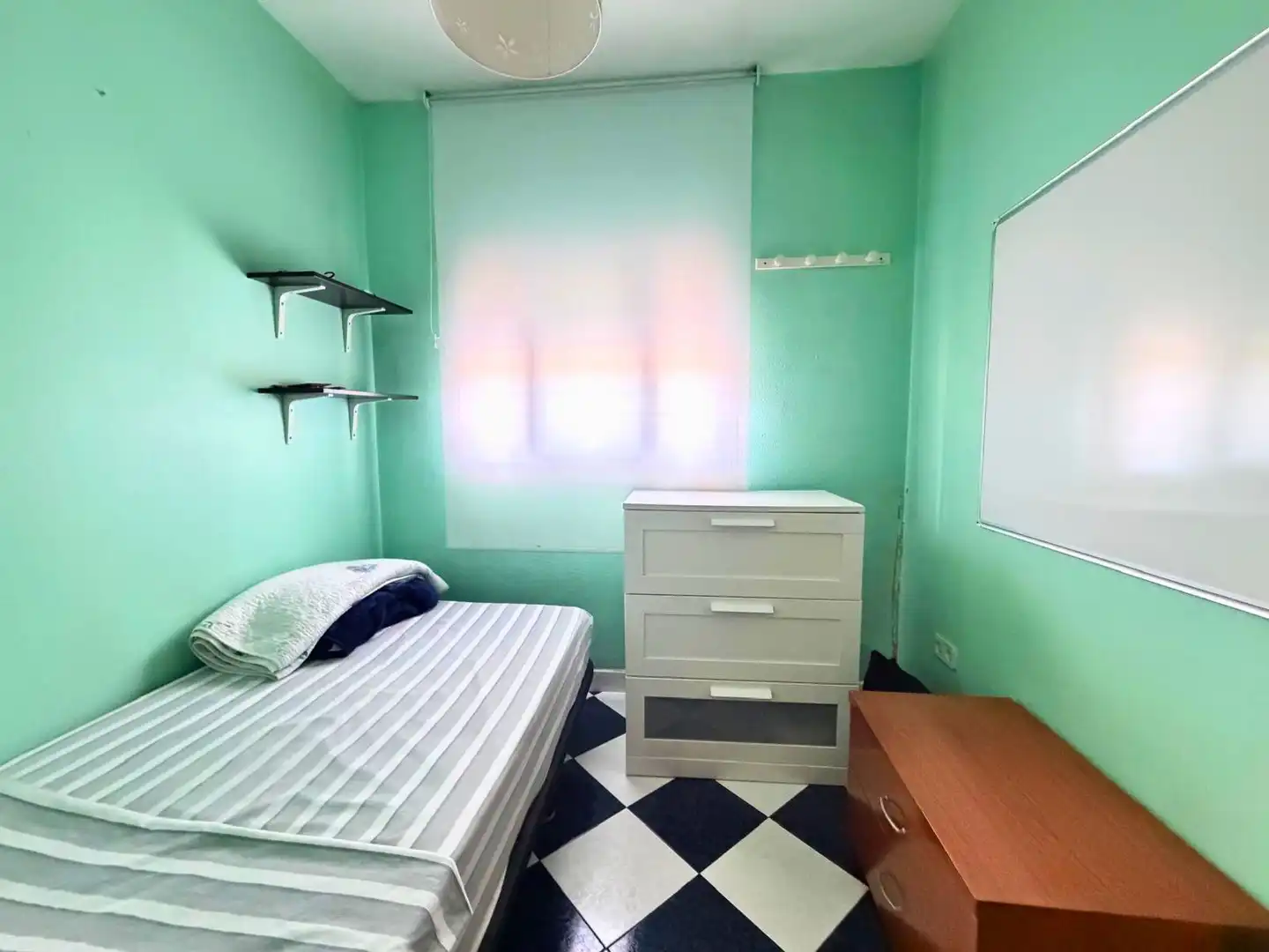 Habitación de Piso en venta en San Fernando de Henares con Aire acondicionado, Calefacción y Parquet