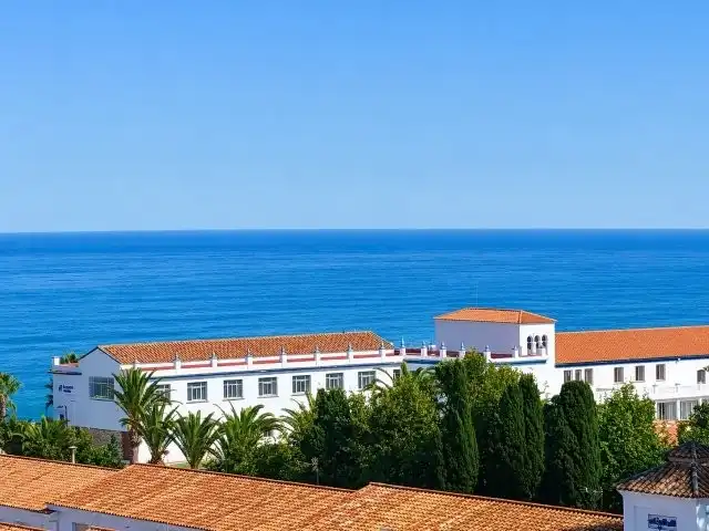 Piso con ascensor en venta en San Luis de Sabinillas