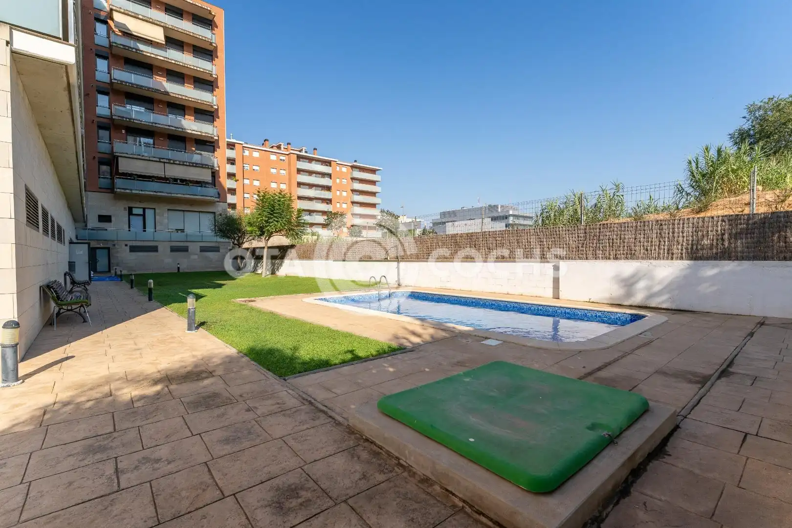 Piscina de Pis en venda en Tarragona amb Aire condicionat, Calefacció i Traster