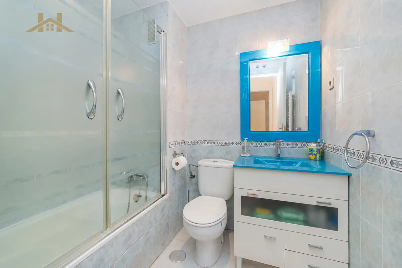 Bathroom of Flat for sale in Leganés  with Air Conditioner and Heating
