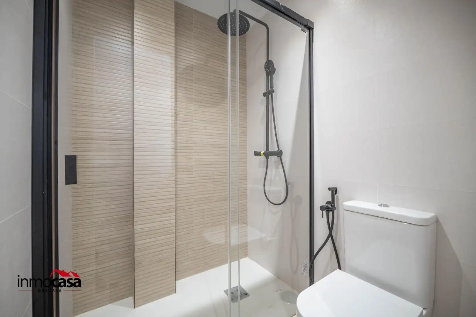 Baño de Loft en venta en Granada con Aire acondicionado, Calefacción y Amueblado