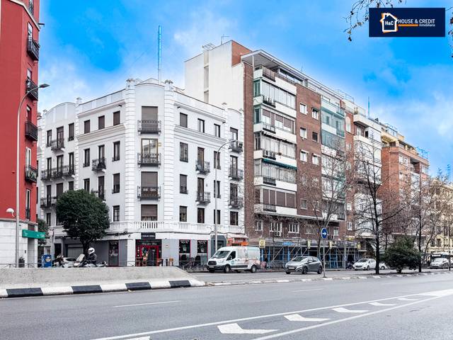 Piso en Venta en Calle del Doctor Esquerdo en Fuente del Berro