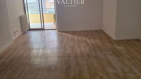 Foto 3 de Piso de alquiler en De Ramón de Santillán,, Nueva España, Madrid Capital