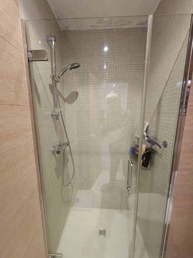 Bathroom of Flat for sale in Sant Celoni  with Air Conditioner, Heating and Terrace