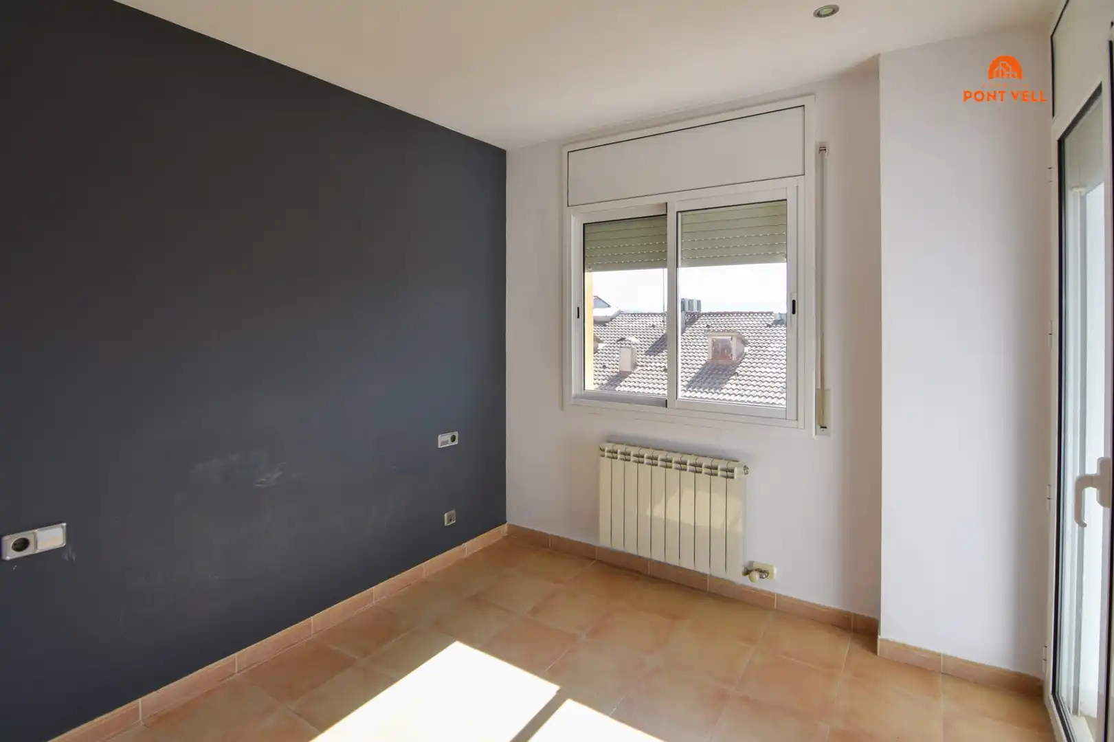 Casa pareada con terraza en venta en La Bisbal d'Empordà, imagen 8