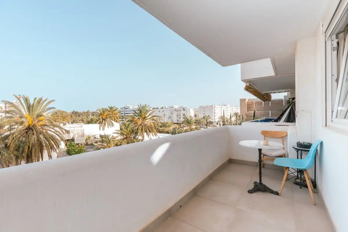 Wohnung mit Pool zum Verkauf in Av. 8 d'Agost, imagen 2