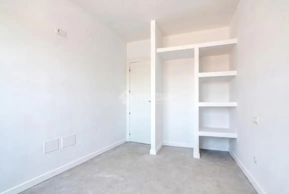 Habitación de Casa adosada en venta en Calvarrasa de Abajo con Calefacción y Terraza