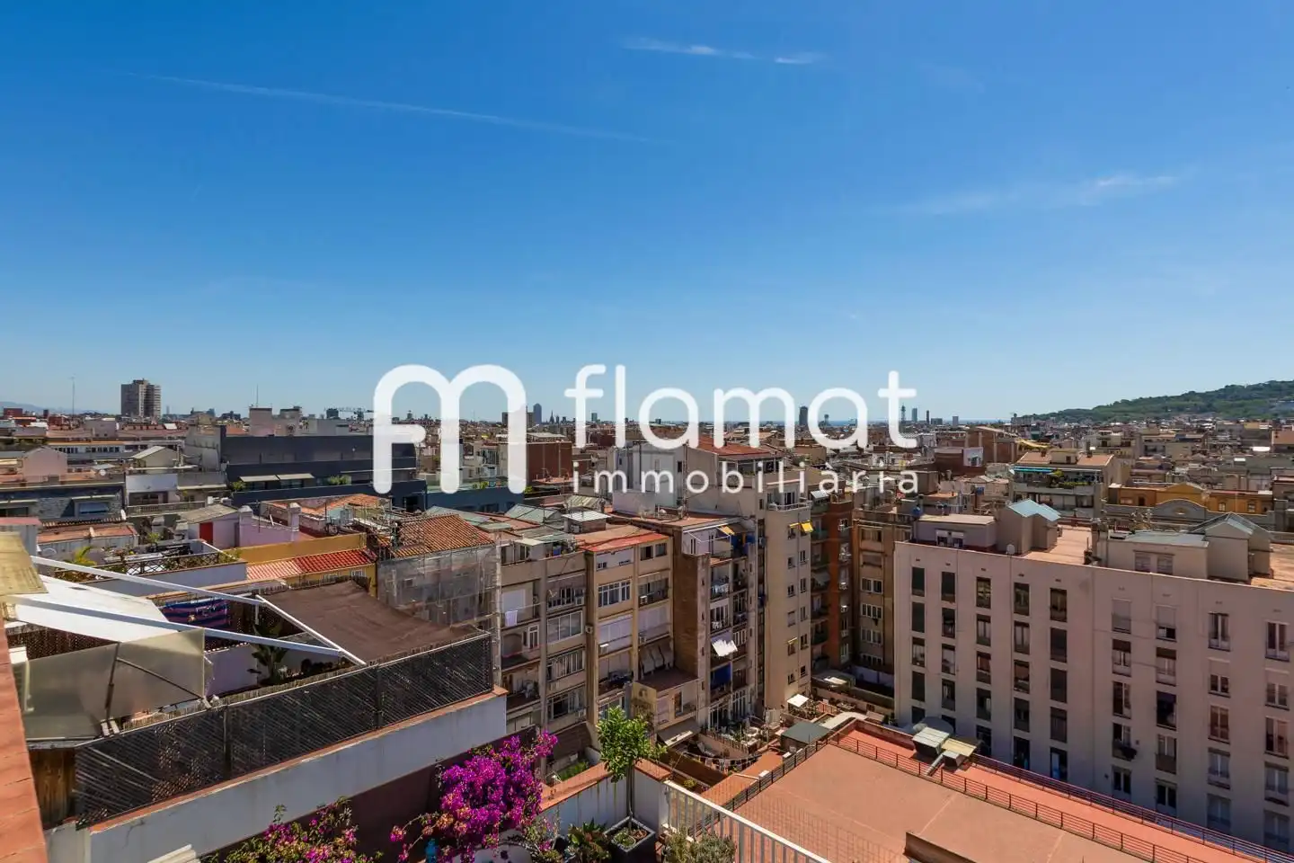Exterior view of Attic for sale in Barcelona  with Air Conditioner, Terrace and Furnished