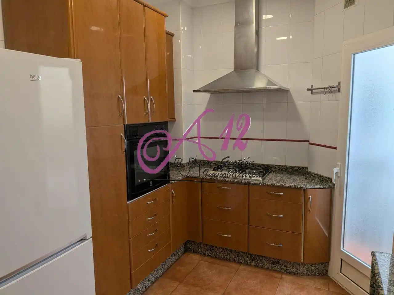 Küche von Wohnung zur Miete in Valencia mit Klimaanlage, Terrasse und Abstellraum