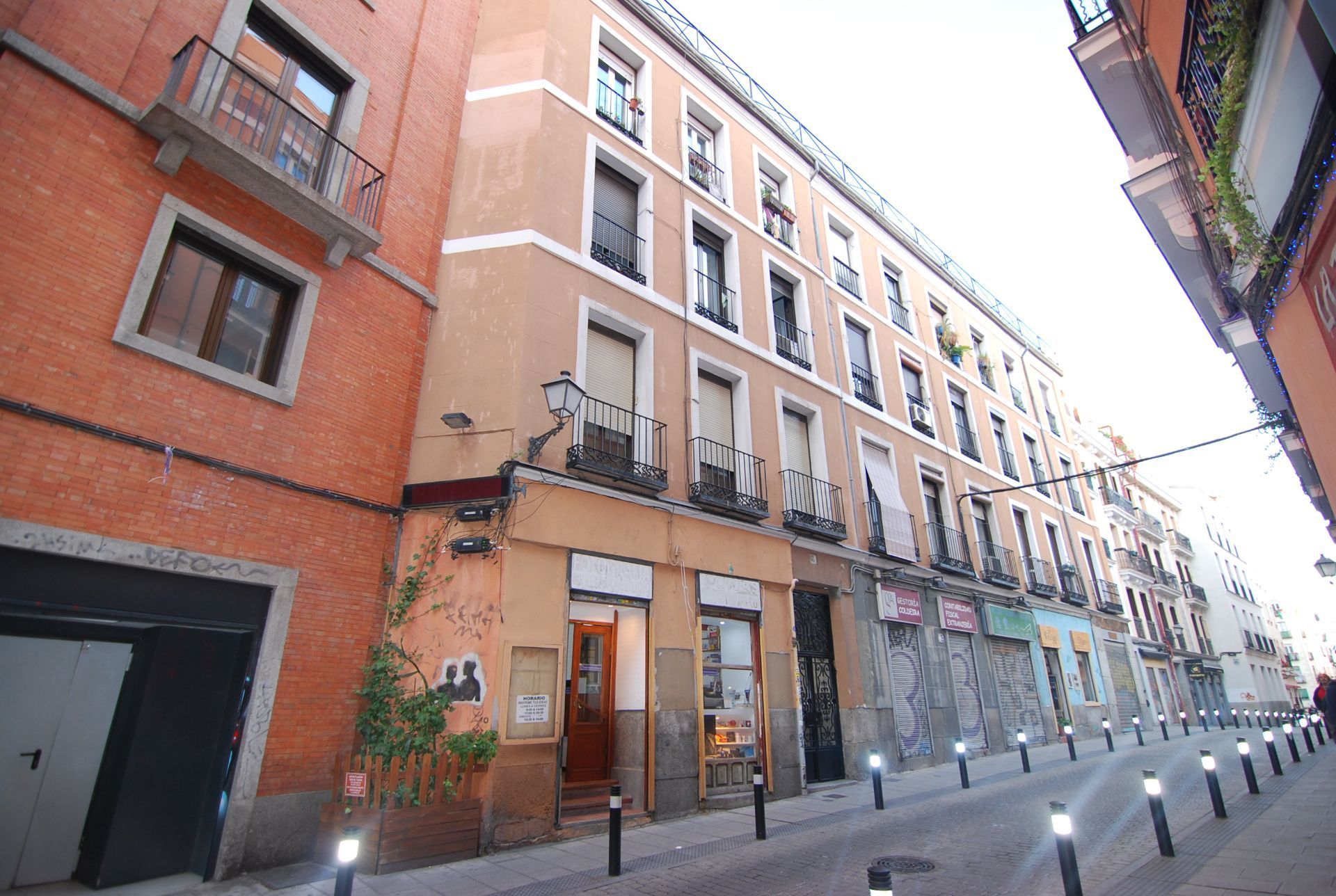 Vista exterior de Pis en venda en  Madrid Capital amb Calefacció