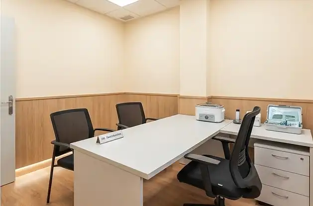 Büro zum Verkauf in C/ Doctor Ferrán , Ponent