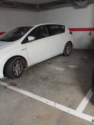 Garaje en Alquiler en Carrer de Joanot Martorell en Hostafrancs