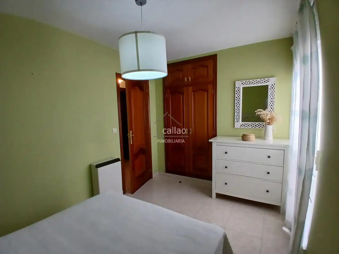 Dormitori de Apartament de lloguer en Ares amb Moblat