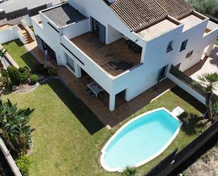 Jardí de Casa o xalet en venda en Calafell amb Aire condicionat, Terrassa i Piscina