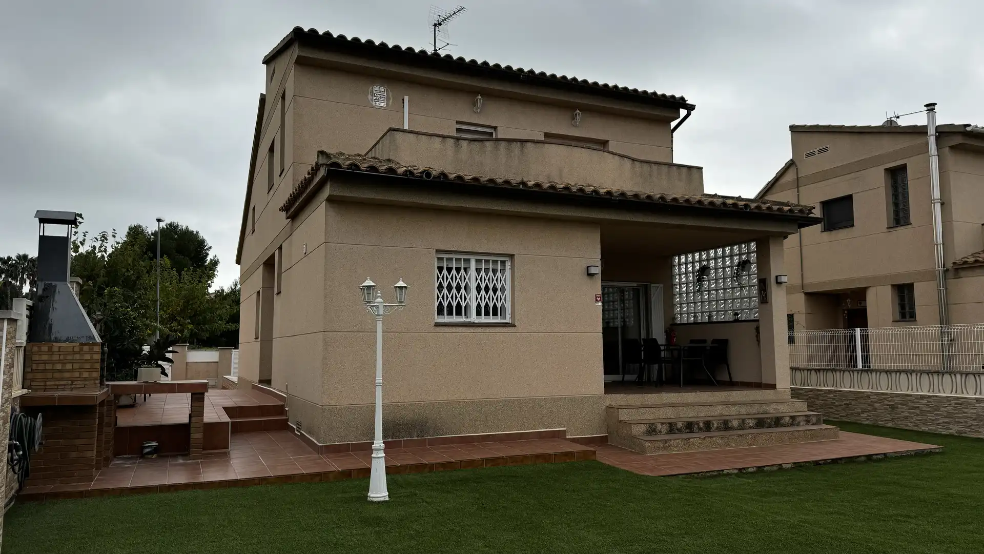 Vista exterior de Casa o xalet en venda en Creixell amb Aire condicionat, Calefacció i Jardí privat