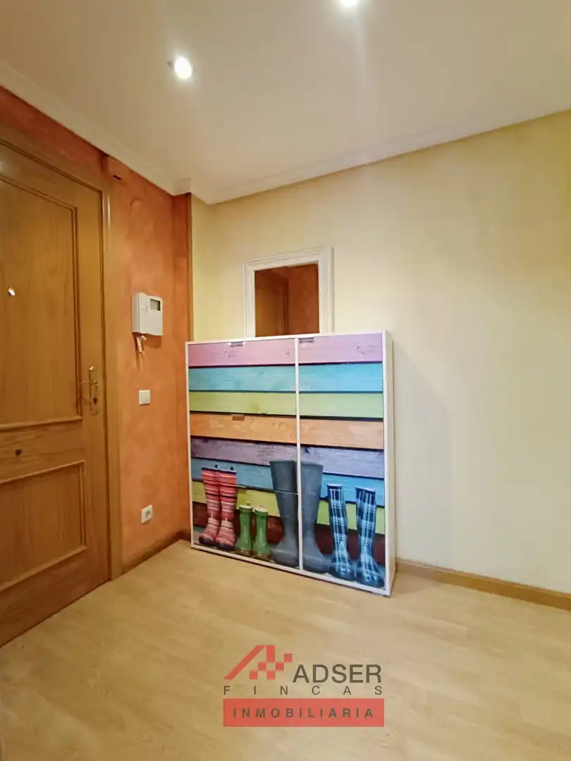 Bedroom of Flat for rent in  Logroño  with Heating, Private garden and Parquet flooring