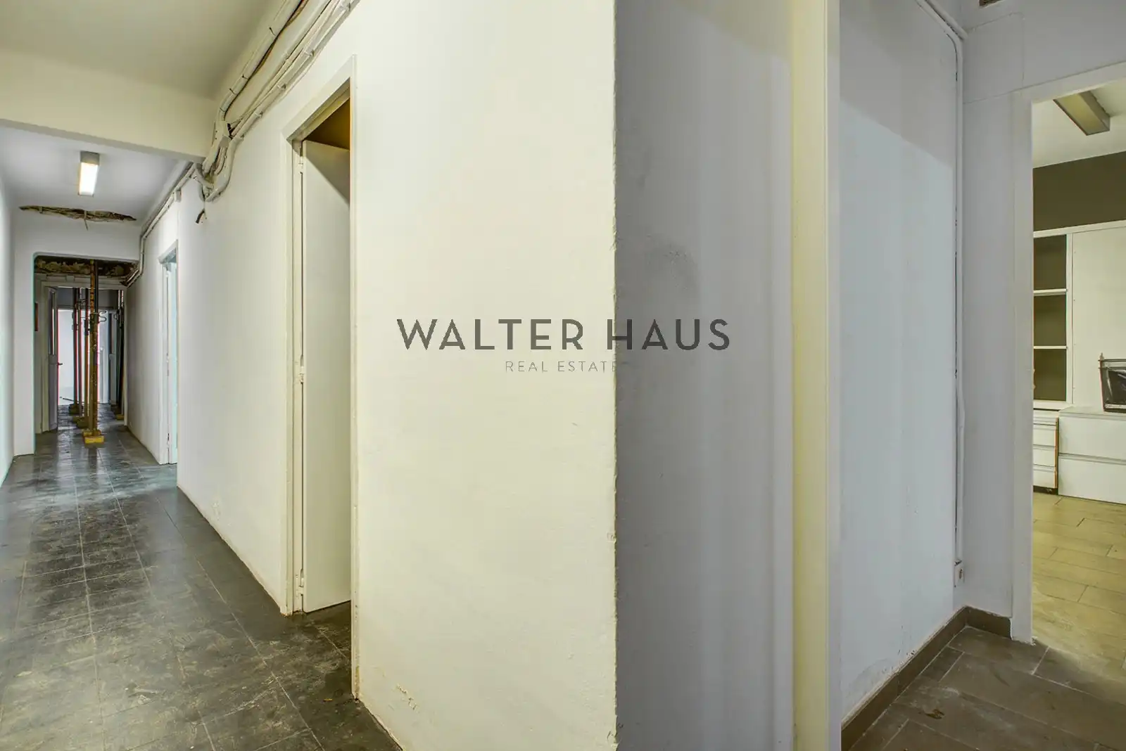 Commercial properties for rent in Barcelona  with Air Conditioner