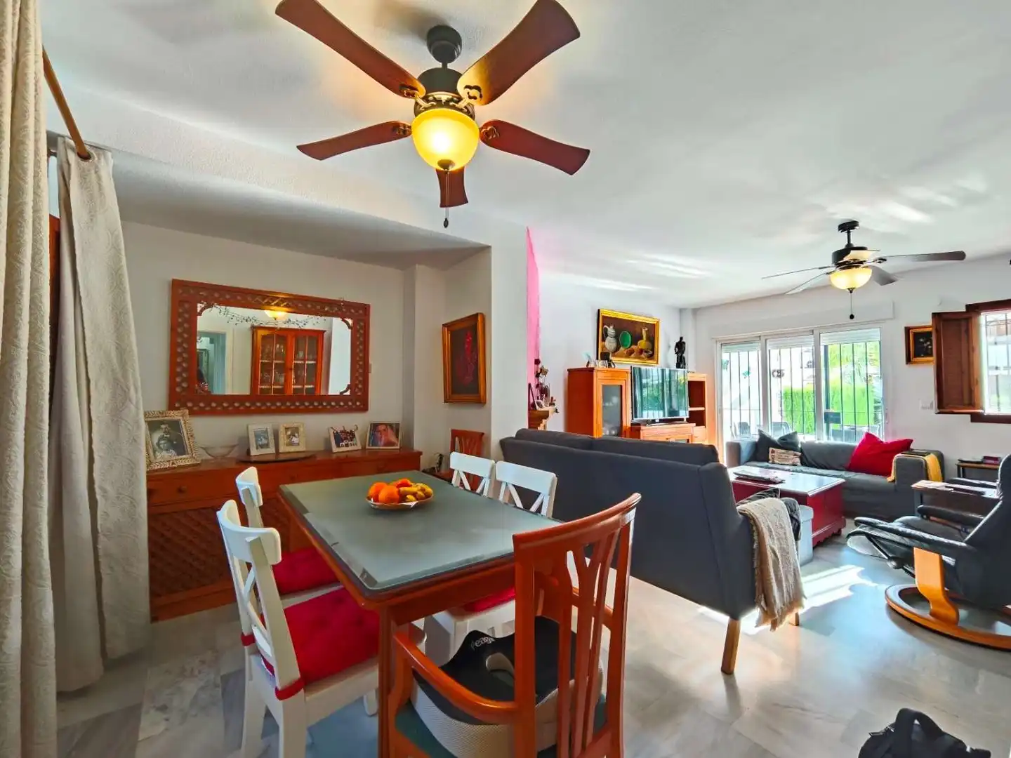 Comedor de Casa o chalet en venta en Vélez-Málaga con Aire acondicionado, Terraza y Trastero