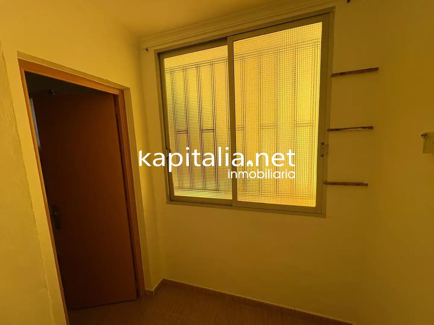 Habitación de Dúplex en venta en Enguera con Balcón