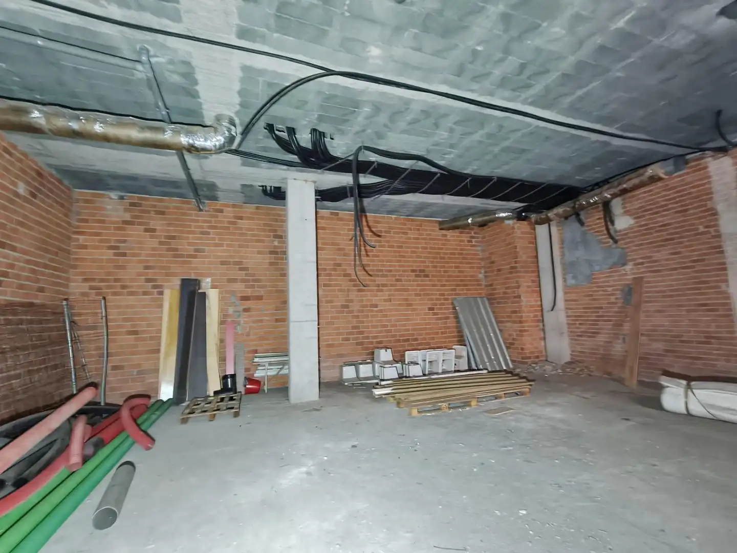 Commercial properties for sale in 36640, 1, Pontecesures