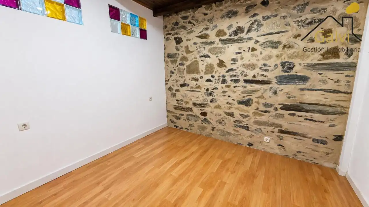 Piso en venta en Ferrol con Balcón
