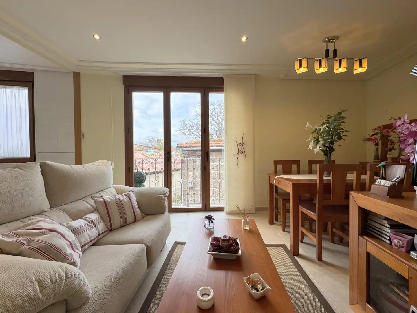 Sala de estar de Casa adosada en venta en Pradosegar