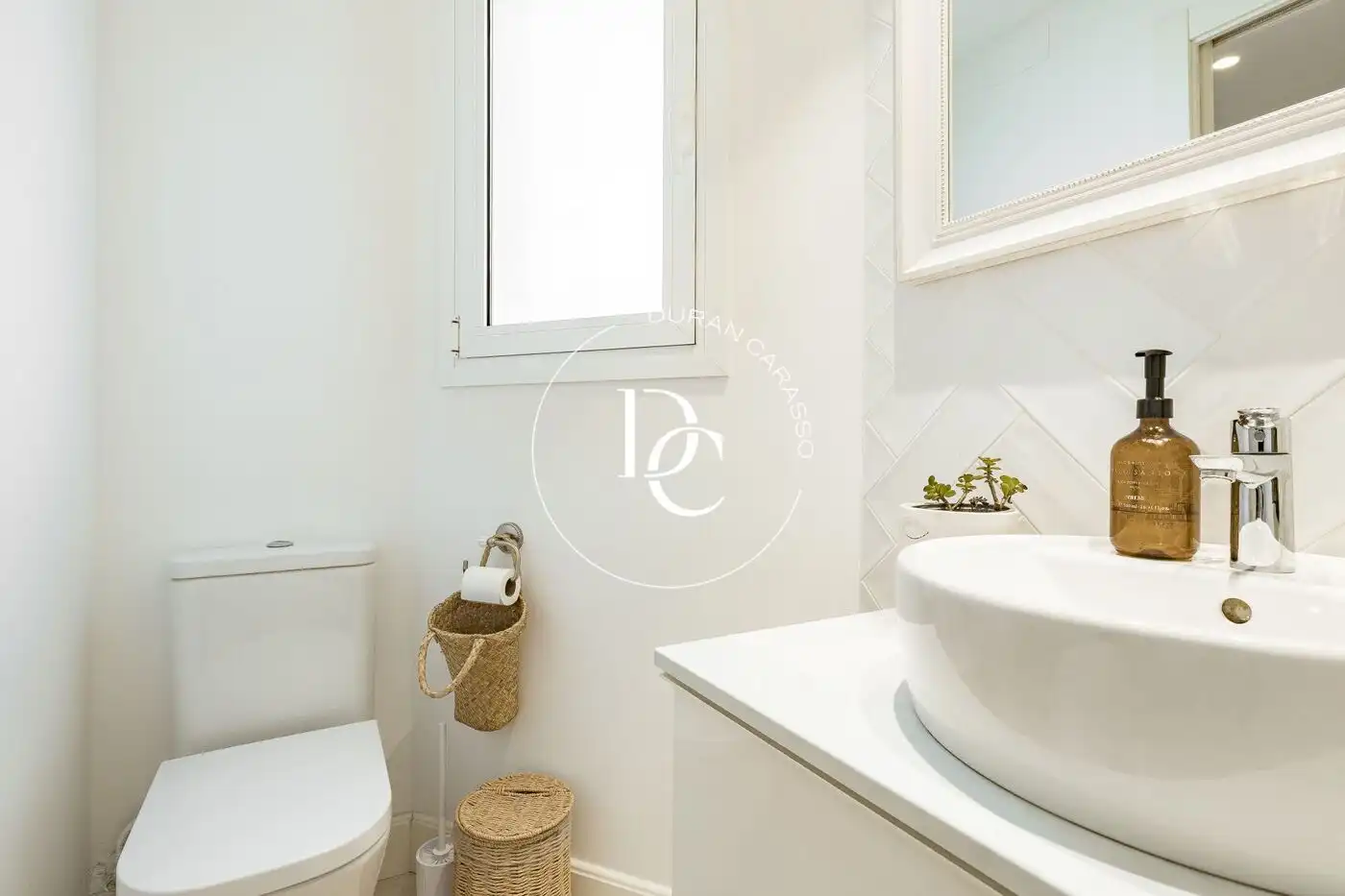 Baño de Casa o chalet en venta en Sant Joan Despí con Aire acondicionado, Calefacción y Jardín privado